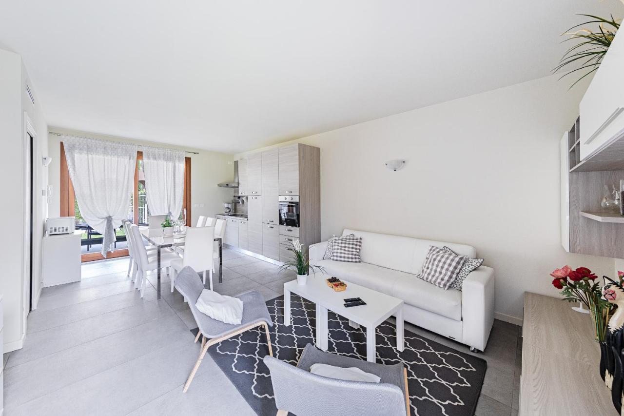 La Romantica Holiday Home By Wonderful Italy Manerba del Garda Zewnętrze zdjęcie